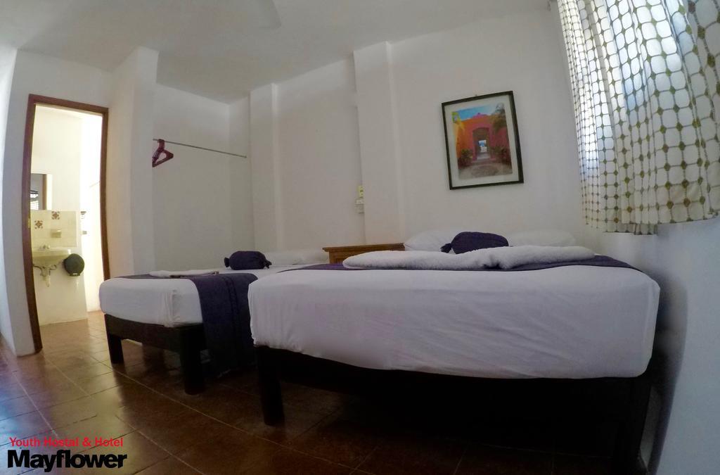 Hotel Mayflower ปูแอร์โตเอสกอนดิโด ภายนอก รูปภาพ